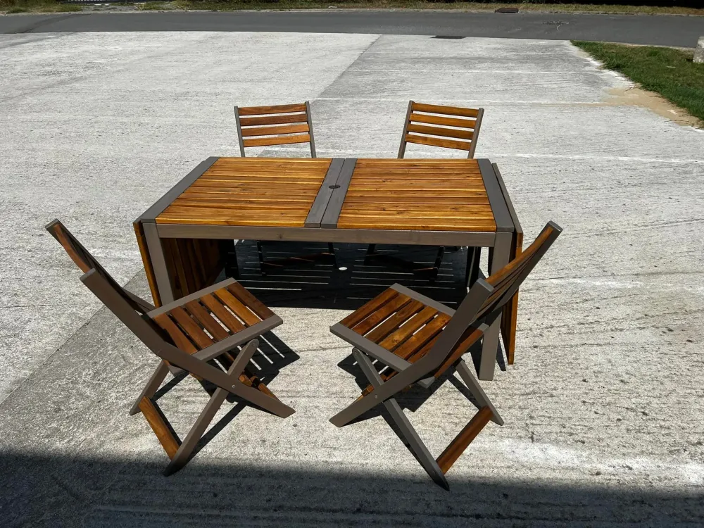 Table chaises